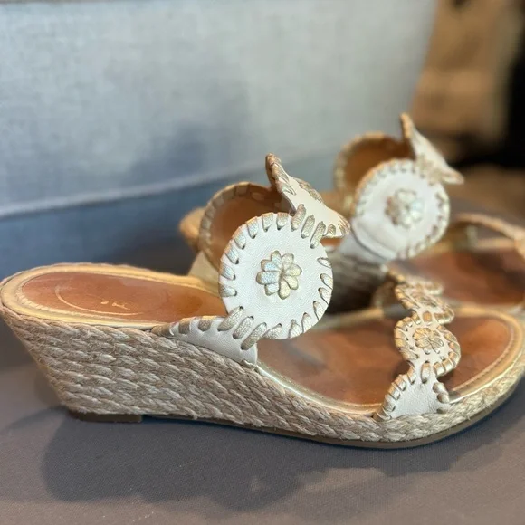 Classic Jack Rogers Cream and Gold Shelby Espadrille Sandals - Size 6 - Picture 3 of 8
